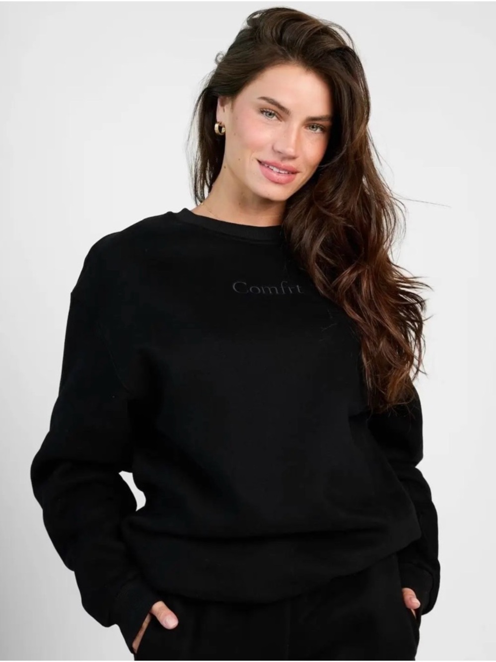 Comfrt Embroidered Crewneck Sweatshirt